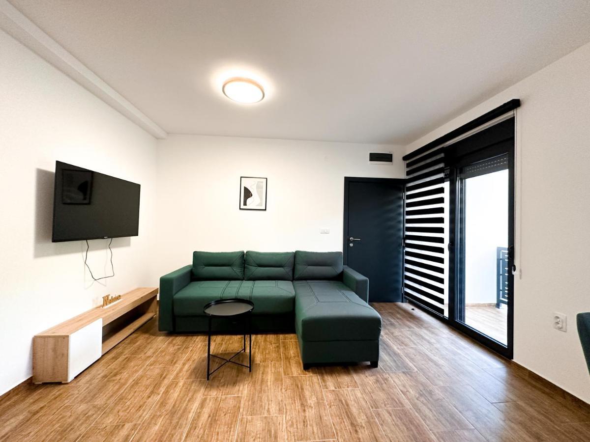 Kiko Apartmani Lux Zrenjanin Exterior foto